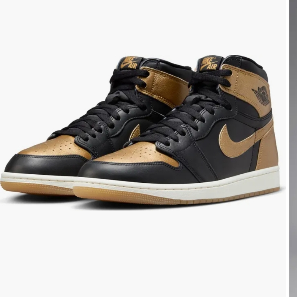 NWB Nike Air Jordans 1 Retro High OG Black/Metallic Gold Size 11.5‎